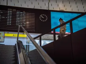 Jak wybrać parking przy lotnisku Balice